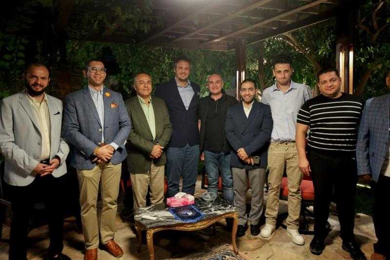 سفير مصر في موريتانيا يستقبل ممدوح عيد وبعثة بيراميدز قبل مواجهة دوري الأبطال