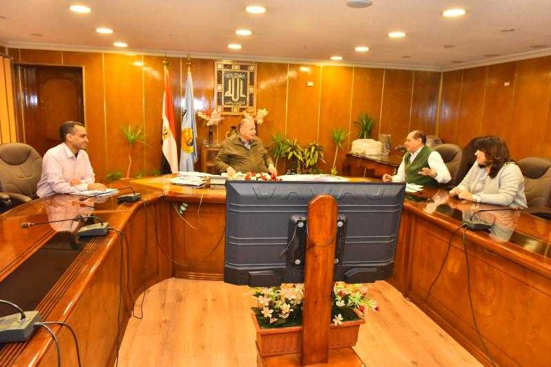 محافظ أسيوط يتابع الاستعدادات النهائية لافتتاح مشروع مجمع الصناعات الحرفية بقرية الشامية