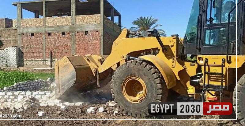 محافظ أسوان يتابع إزالة التعديات على أملاك الدولة بنصر النوبة وكوم أمبو