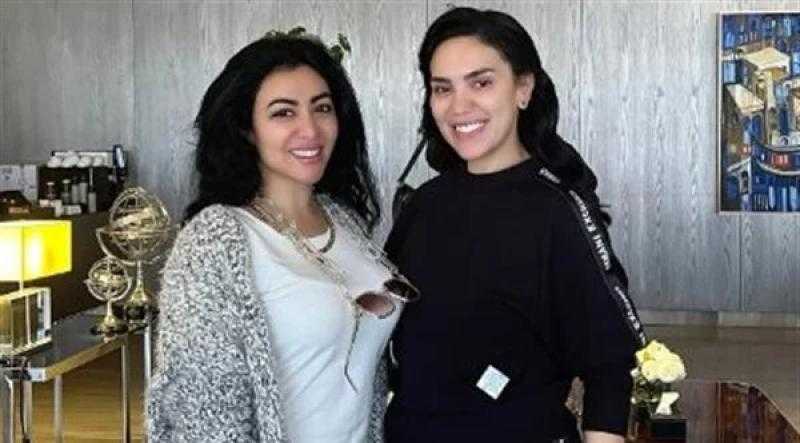 ميرهان حسين لـ مي فاروق: «هسميكي صوت مصر»