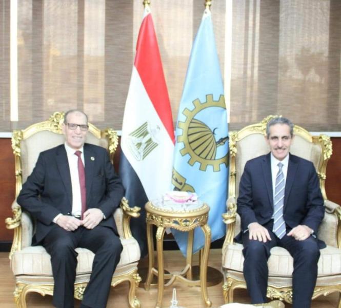 محافظ الغربية ورئيس النيابة الإدارية 