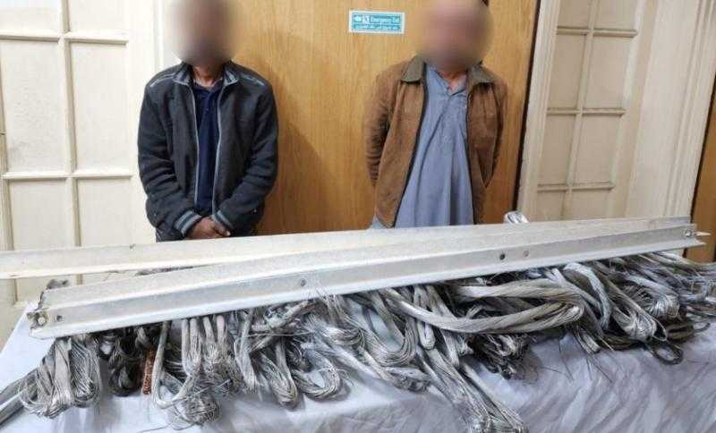 أمن الإسكندرية يحبط محاولة سرقة زوايا حديدية من أبراج الضغط العالي