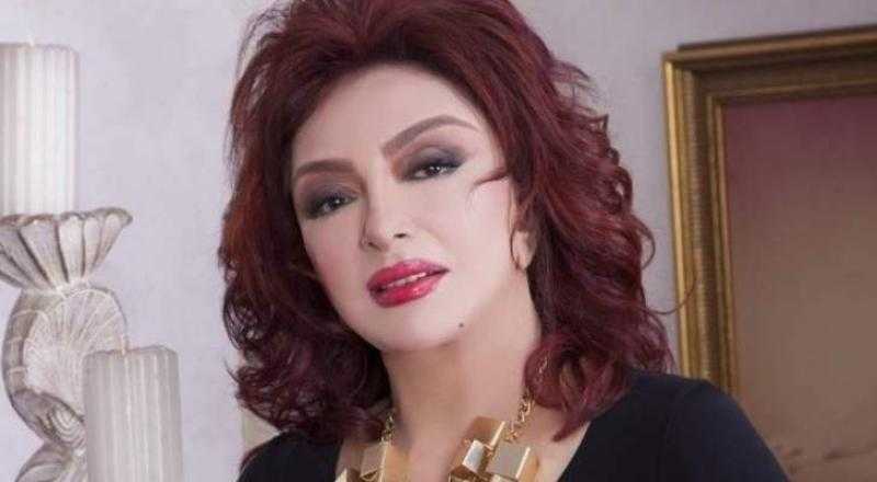 نبيلة عبيد تنعى والدة لطيفة