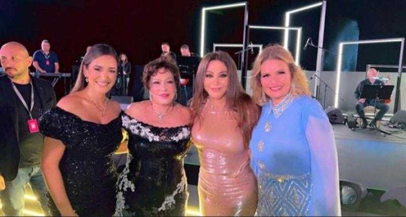 شاهد وصلة رقص تجمع يسرا وإليسا في مهرجان البحر الأحمر بالسعودية