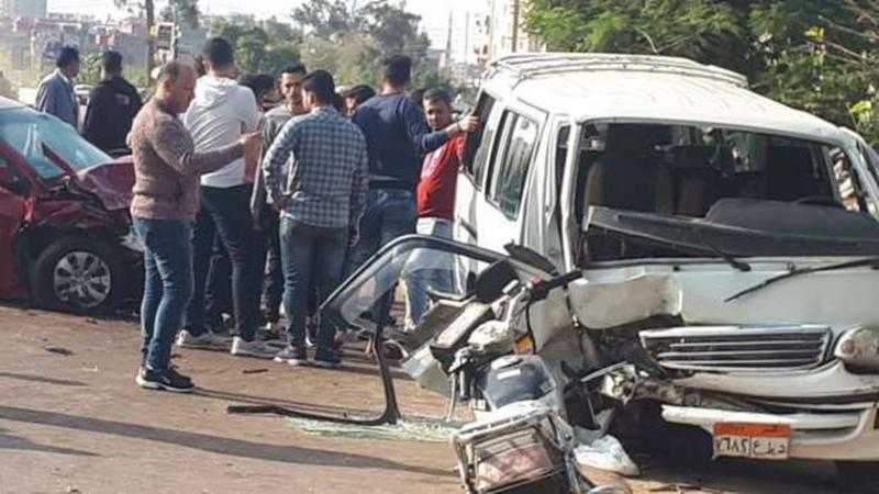 مصرع وإصابة 9 أشخاص في حادث تصادم مروع بمدينة السلام