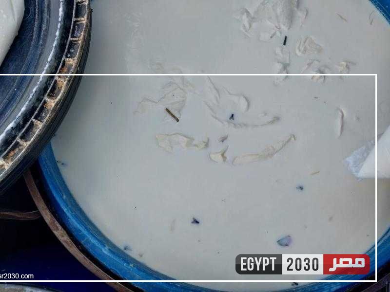 ضبط 500 كجم لبن ملوث و260 كجم مكرونة غير صالحة للاستهلاك الآدمي بالبحيرة
