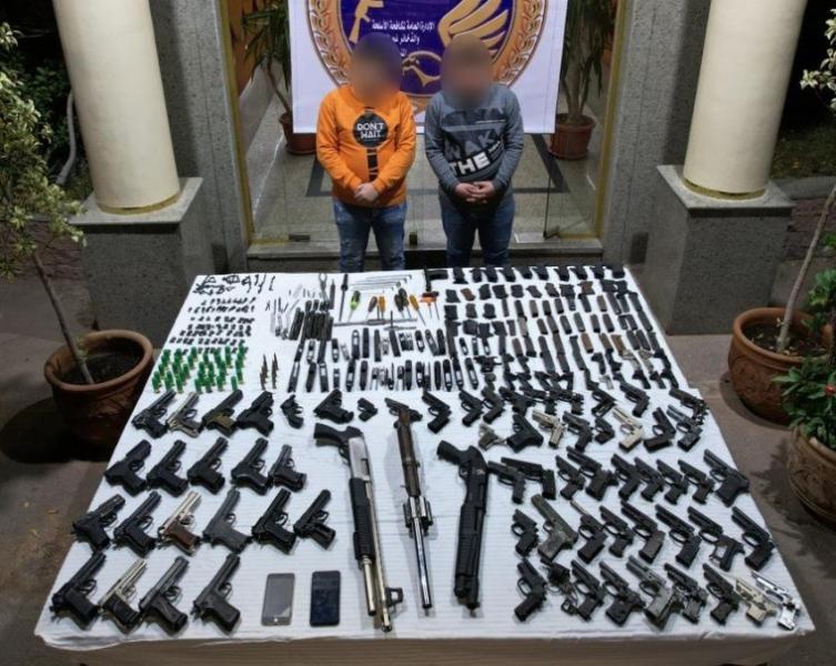 سقوط متهمين يديرا ورشة للأسلحة النارية بالقليوبية