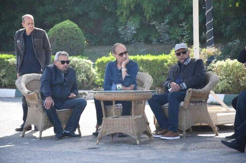 نجوم الفن يودعون الفنان أشرف عبد الغفور إلى مثواه الأخير