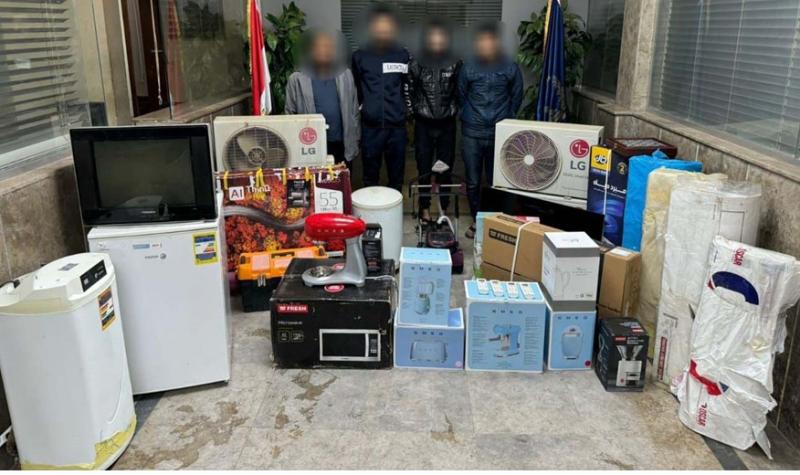 ضبط 4 متهمين بسرقة أجهزة كهربائية من داخل شقة بالتجمع الأول