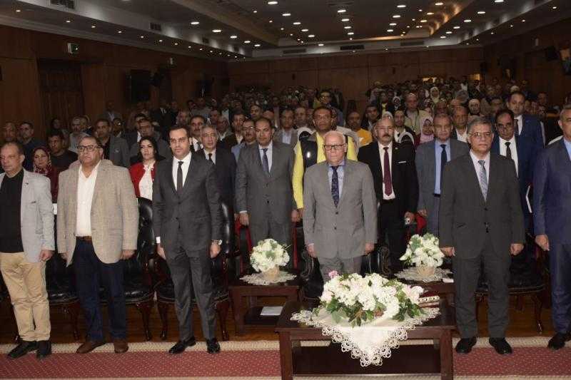محافظ بورسعيد يشهد فعاليات جلسة التشاور المجتمعي لمشروع إحلال وتجديد جزء من خط المازوت