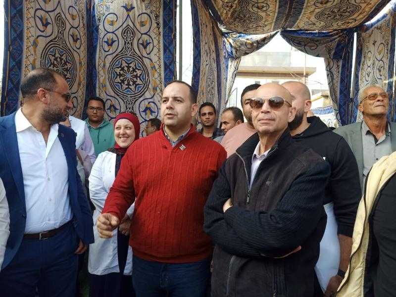 وكيل وزارة الصحة بالشرقية يتفقد مشروع مستشفى أبوكبير المركزي