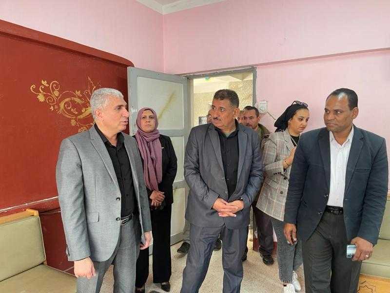 السكرتير العام لمحافظة الإسماعيلية يتفقد المقرات الانتخابية بالقصاصين وأبوصوير