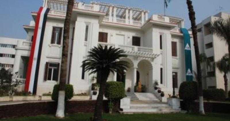 مدير تعليم الجيزة يوجه بإنهاء المناهج الدراسية فى موعدها