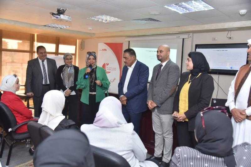 محافظ مطروح يتفقد فعاليات البرنامج التدريبي المرأة تقود