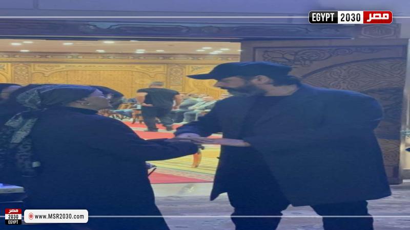 كريم عبدالعزيز بعزاء أِشرف عبدالغفور
