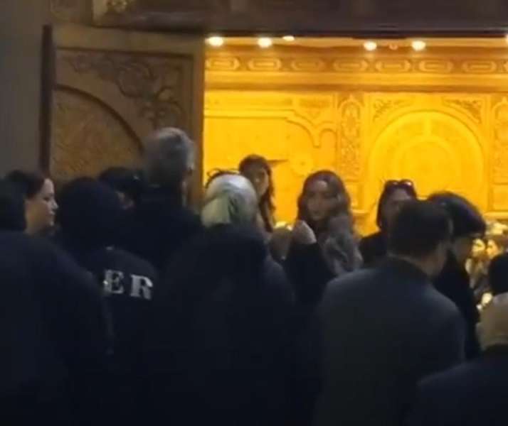 هنا الزاهد بعزاء أشرف عبدالغفور