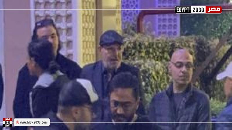 تامر حسني بعزاء أشرف عبدالغفور
