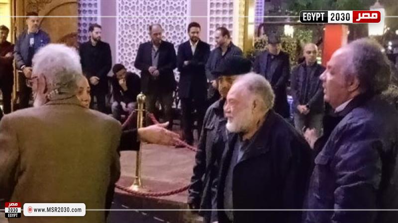 يحيي الفخراني ونبيل الحلفاوي بعزاء أشرف عبدالغفور
