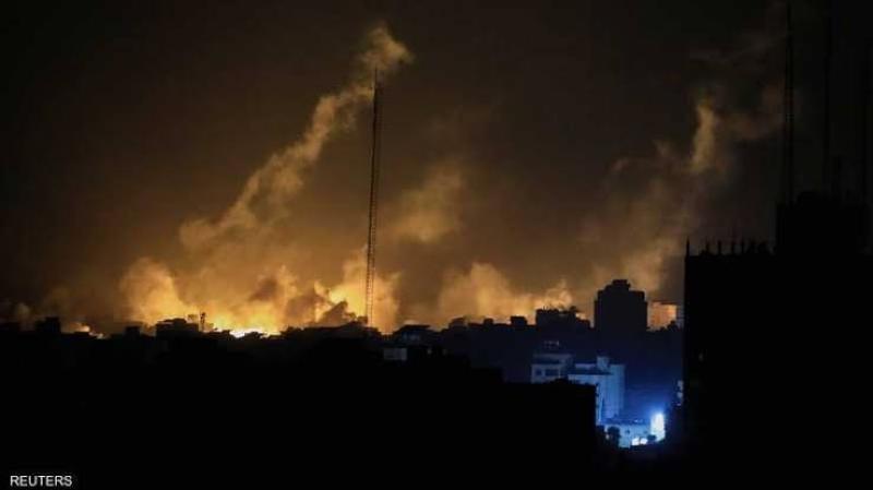 تقرير: عشرات القتلى والجرحى في قصف إسرائيلي مكثف على غزة