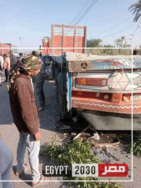 تفاصيل مصرع 10 أشخاص بحادث تصادم سيارتين أمام قرية تونس في الفيوم