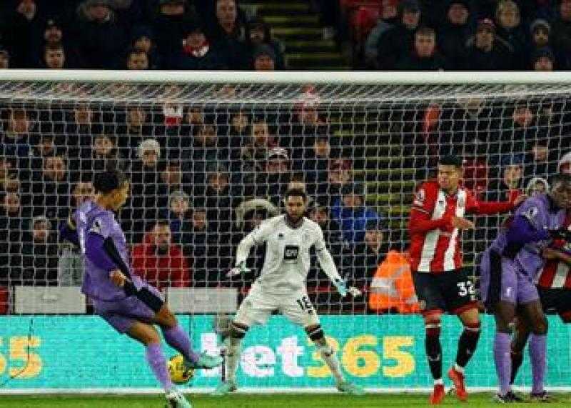 ليفربول يكتسح شيفيلد يونايتد ويتمسك بوصافة الدوري الإنجليزي