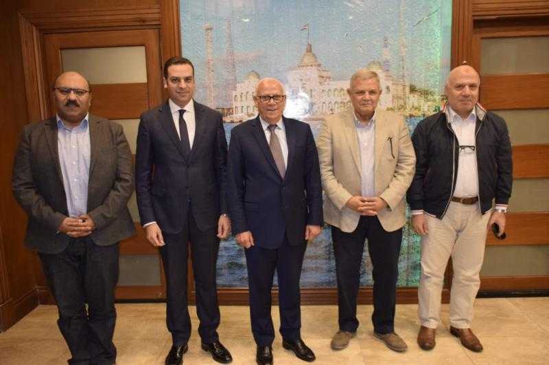 محافظ بورسعيد يشيد بجهود الشركة القابضة لمياه الشرب والصرف الصحي