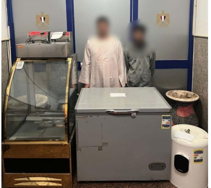 المتهمان والمضبوطات 