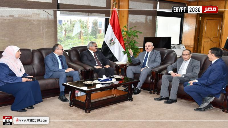 رئيس جامعة قناة السويس