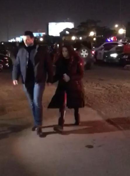 وصول رامي رضوان وزوجته دنيا سمير غانم عزاء ناهد فريد شوقي