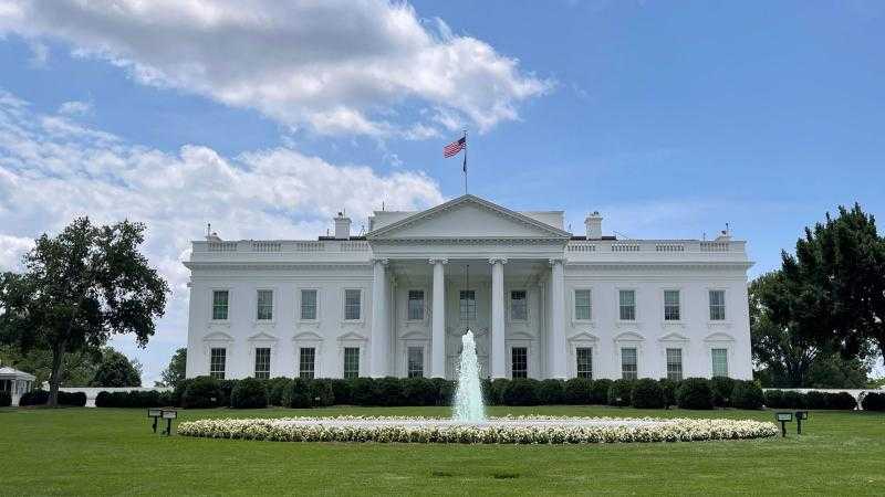 البيت الأبيض: صواريخ الحوثيين في البحر الأحمر عطلت الملاحة وعرضت البحارة للخطر