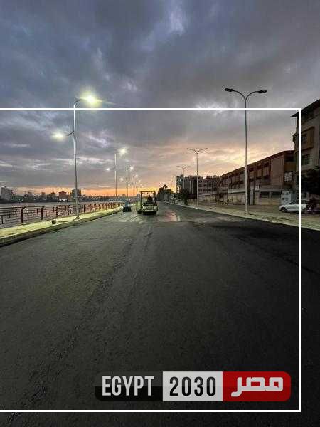 تنفيذ أعمال الرصف بالأسفلت لطريق كورنيش النيل بدمياط