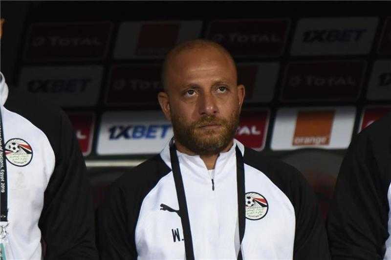 الجهاز الفني لمنتخب مصر للشباب يتابع لقاء الأهلي والزمالك ببطولة الجمهورية