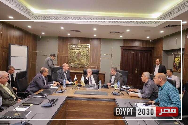 محافظ جنوب سيناء يتابع عددا من المشروعات والموضوعات الهامة ويوجه بإسراع وتيرة العمل والمتابعة المستمرة كل في مجاله