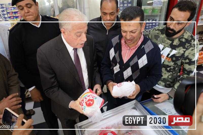 محافظ جنوب سيناء يتابع منافذ السلع الغذائية ويؤكد على توافر السكر بسعر 27 جنيه للكيلو