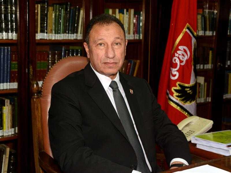 الخطيب يهنئ لاعبي الأهلي لليد وجهازهم الفني والإداري بالسوبر المصري