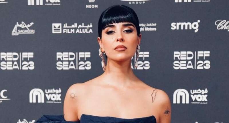 الفنانة اللبنانية زينة مكي 