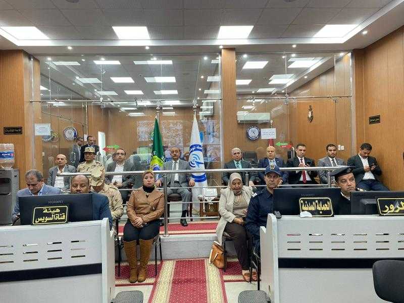 محافظ الإسماعيلية يترأس غرفة العمليات الرئيسية بمقر الشبكة الوطنية للطوارئ والسلامة العامة في أولى أيام الانتخابات الرئاسية