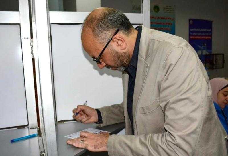 حسام المندوه أمين صندوق الزمالك يدلي بصوته في الانتخابات الرئاسية