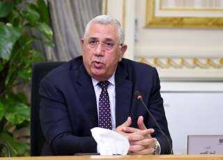 وزير الزراعة يؤكد أهمية اتخاذ إجراءات جادة للتعامل مع قضايا المياه والمناخ