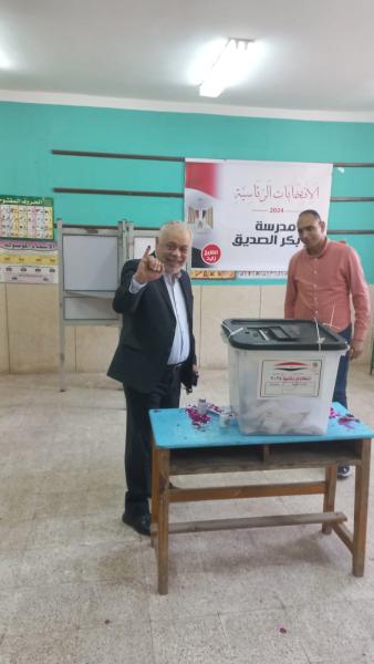 أشرف زكي يدلي بصوته في الانتخابات الرئاسية 2024