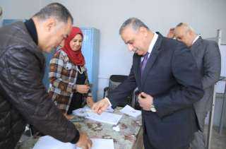 محافظ سوهاج يدلي بصوته في الانتخابات الرئاسية