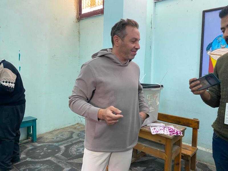 حازم إمام يدلي بصوته في الانتخابات الرئاسية 2024