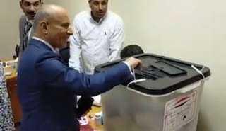 أحمد موسى يدلي بصوته في الانتخابات الرئاسية.. فيديو