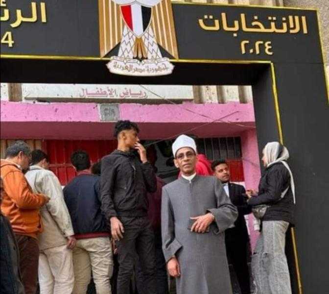 رئيس منطقة القاهرة الأزهرية يدلي بصوته في الانتخابات الرئاسية
