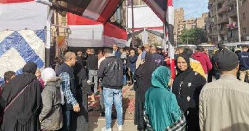 طوابير للناخبين بكفر الشيخ  قبل فتح أبواب اللجان