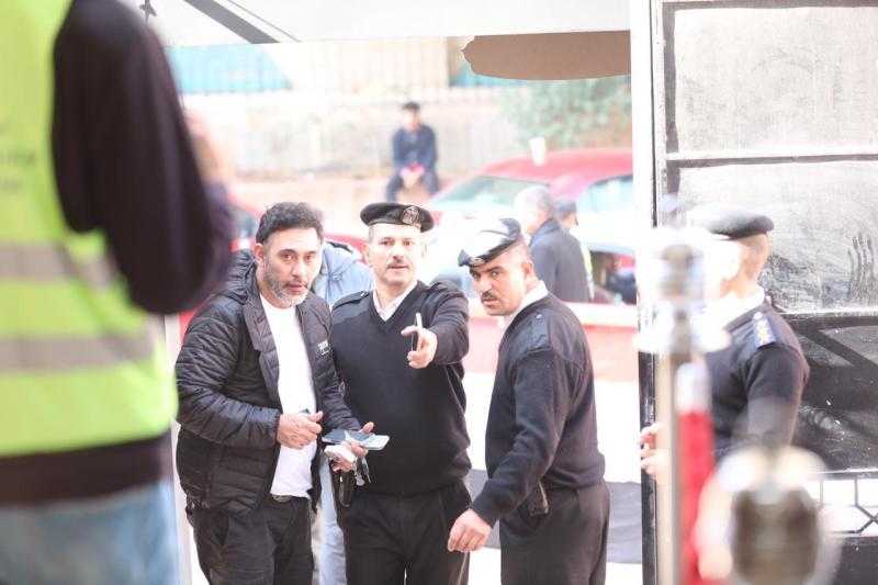 عمرو مصطفى يدلي بصوته الانتخابي بمدرسة عبد العزيز السيد بمدينة نصر
