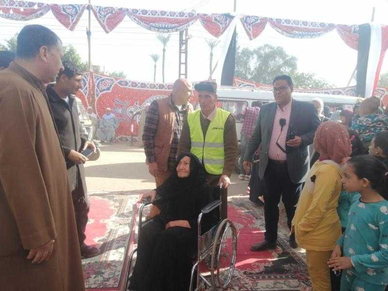 محافظ المنوفية يتابع انتظام العملية الانتخابية وتوافد الناخبين