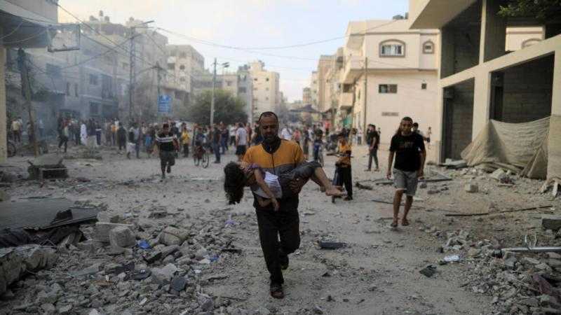 إعلام فلسطيني: شهداء وجرحى في قصف إسرائيلي على دير البلح وسط غزة