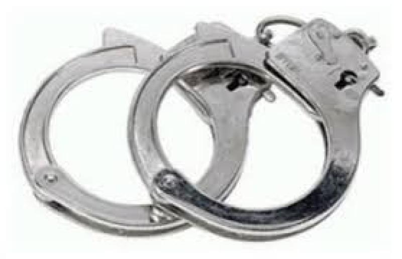 القبض على متهم يرسل رسائل عبر الواتس ينتحل صفة إحدى شركات السيارات