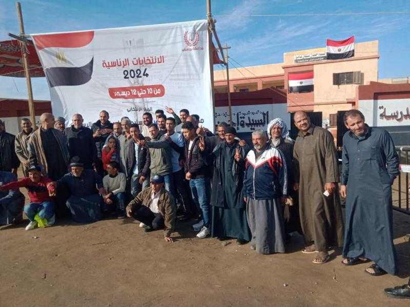في يومها الثاني.. استمرار إقبال الناخبين على اللجان الانتخابية ببورسعيد
